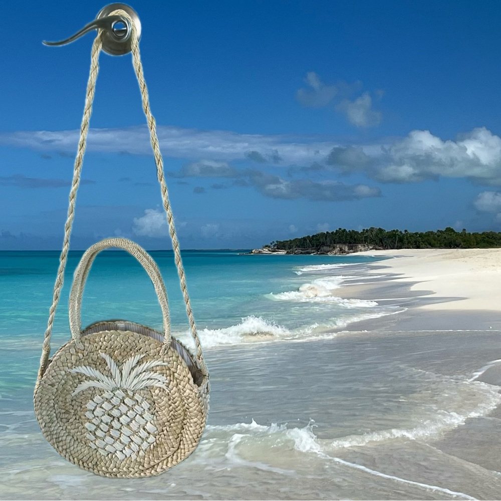 Spartina 449 Daufuskie Island River House round straw pineapple tote bag.